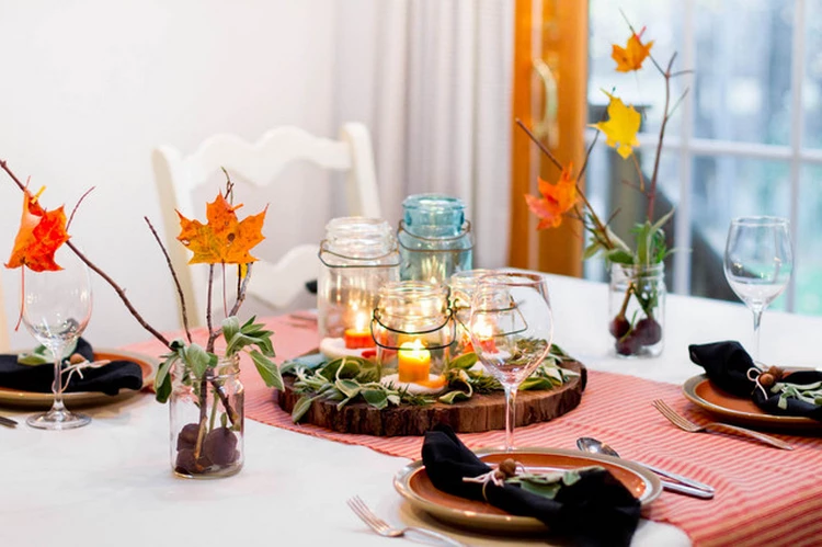 DIY candle centerpiece Thanksgiving table decorating ideas