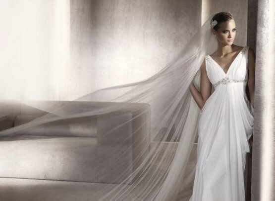 Grecian-Style-Wedding-Dress-Ideas-A-Feminine-Look-For-The-Big-Day
