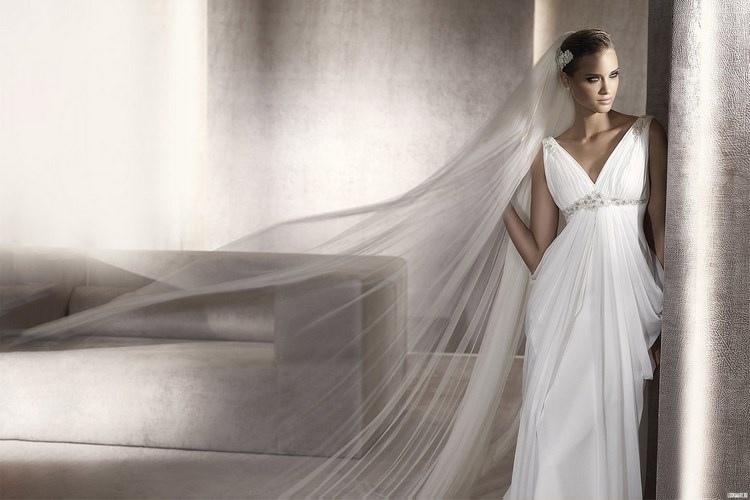 Grecian-Style-Wedding-Dress-Ideas-A-Feminine-Look-For-The-Big-Day