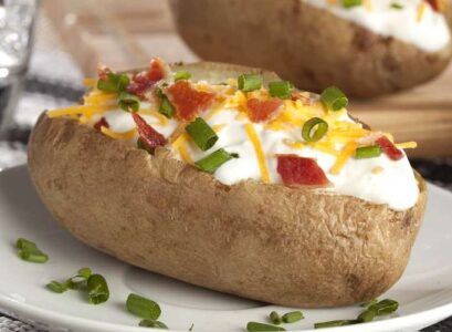 How-to-Cook-a-Baked-Potato-In-The-Microwave-Oven