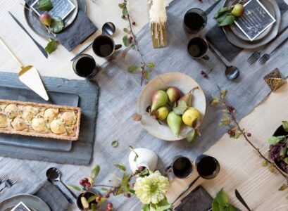 How-to-Create-a-Chic-and-Modern-Thanksgiving-Tablescape-2021-ideas