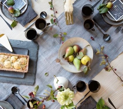 How-to-Create-a-Chic-and-Modern-Thanksgiving-Tablescape-2021-ideas