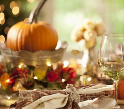How-to-Decorate-a-Thanksgiving-Table-in-15-Minutes-and-Make-It-Extra-Special
