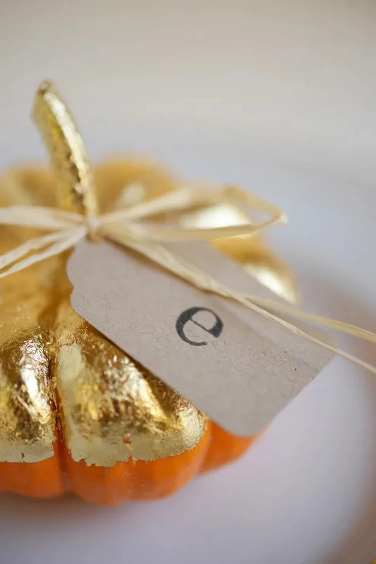 How to Make Gilded Pumpkin Place Cards