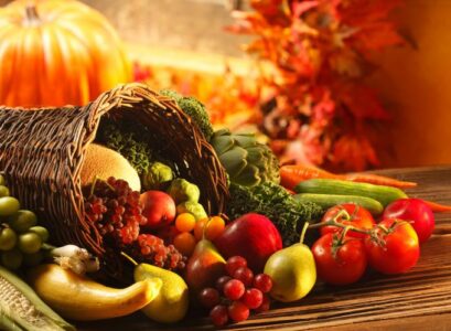 Spectacular-Cornucopia-Decoration-Ideas-for-Thanksgiving-2021