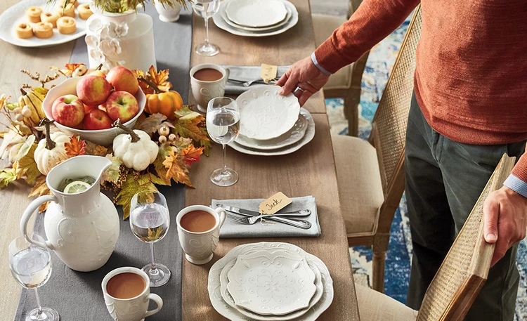 thanksgiving table decorating essentials