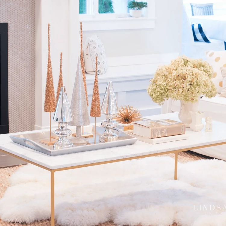 How to Decorate Your Coffee Table for Christmas