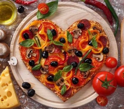 How-to-Make-Heart-Shaped-Pizza-The-Perfect-Valentines-Day-Surprise