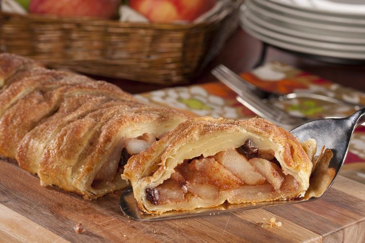 Easy Apple Strudel Recipes with Filo and Puff Pastry