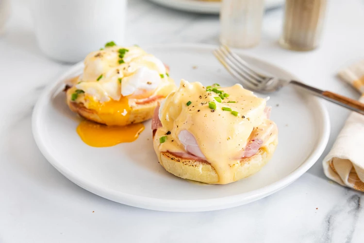 eggs benedict Weekend breakfast ideas