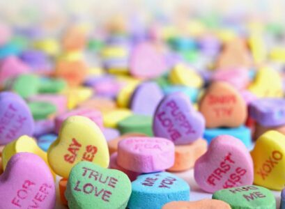 Conversation-Hearts-Valentines-Day-Decor-4-Easy-Crafts-Ideas