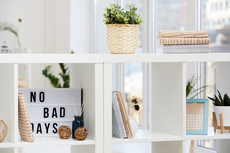 Tips on How to Arrange Bookshelves in Style