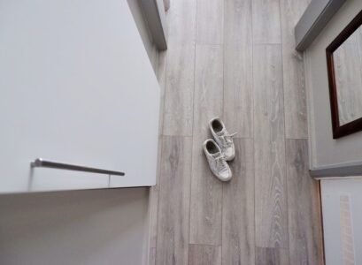 Hallway-Flooring-Ideas-5-Options-to-Choose-From