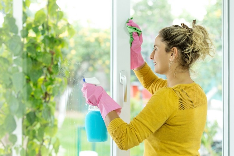 How to Clean Yellow uPVC Windows and Make Them White