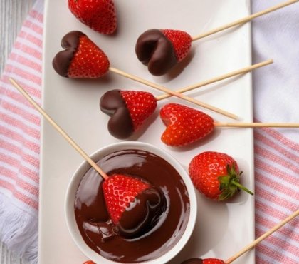 How-to-Make-Chocolate-Covered-Strawberry-Hearts-for-Valentines-Day