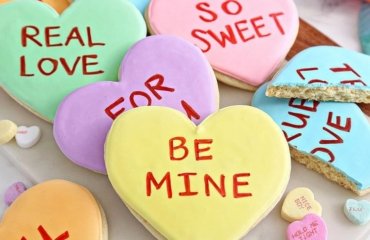 How-to-Make-Conversation-Heart-Cookies-Valentines-Day-Gift-Ideas