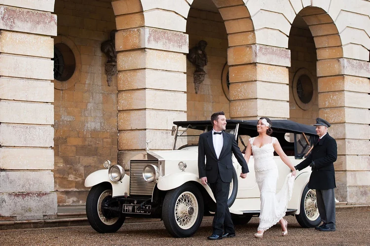 retro car is a must for a vintage wedding