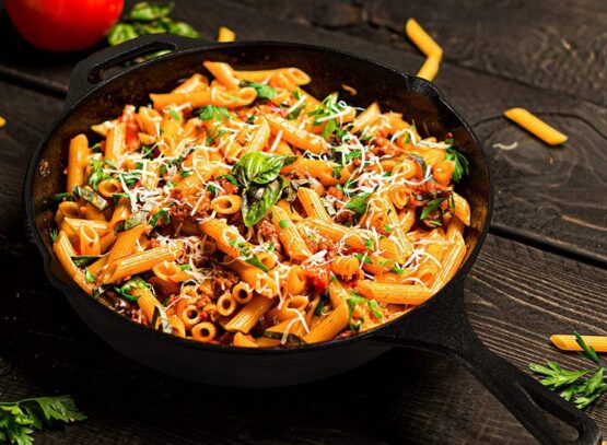 How-to-Clean-Your-Cast-Iron-Skillet-Properly-5-Simple-and-Easy-Methods