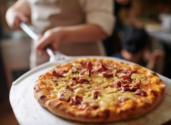 Meet-Big-AL’s-and-Their-12-Signature-Pizzas