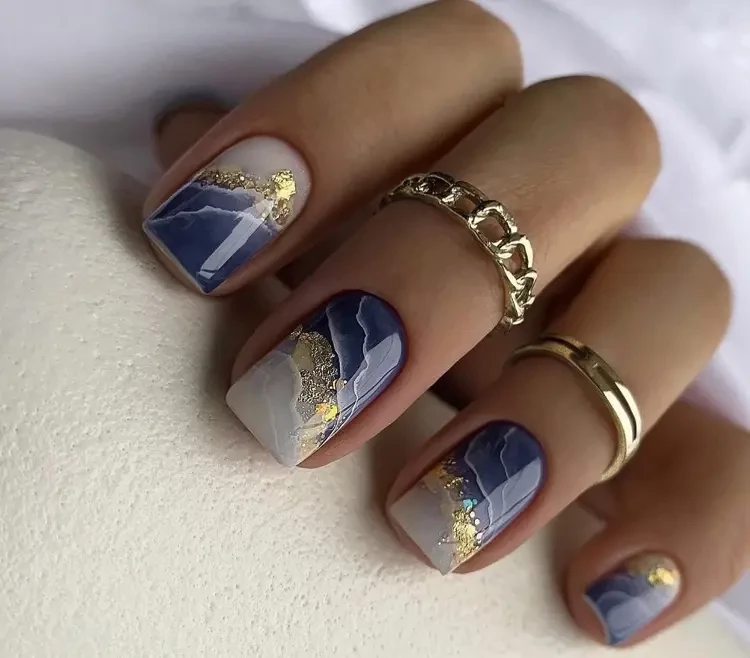 Nail Design 2022 in Gold White and Blue