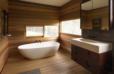 Natural-Wood-in-the-Bathroom-to-Make-It-Warmer-and-More-Welcoming
