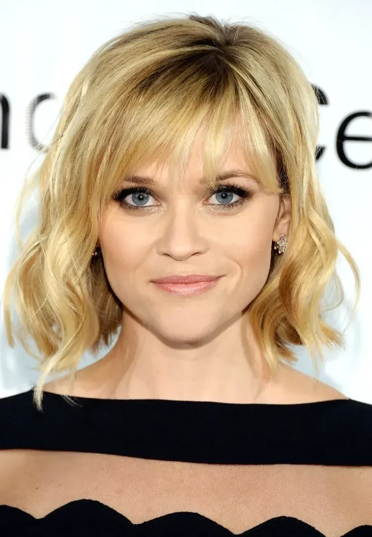 Trendy Hairstyles Wavy Bob with Bangs