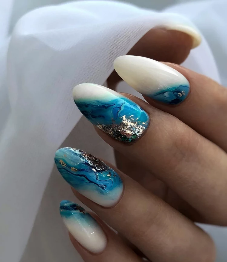 Trendy manicure Ocean Nails