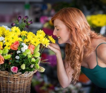 What-Flowers-to-Give-on-Women's-Day-8-Ideas-to-Make-Your-Beloved-Happy