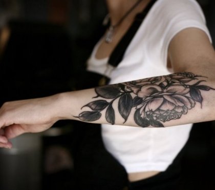 Womens-arm-tattoos-2022-trend-and-ideas-for-designs