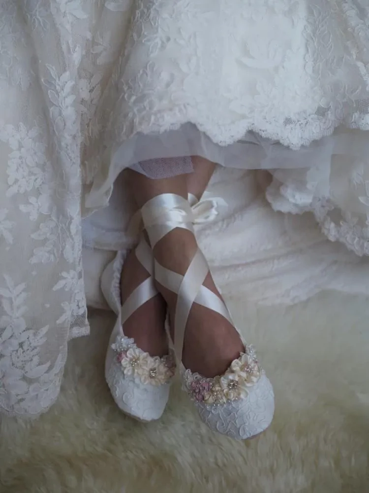 ballerina wedding shoes lace flats with satin ribbon