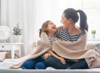 How-to-Choose-the-Best-Throw-Blanket-for-Every-Season