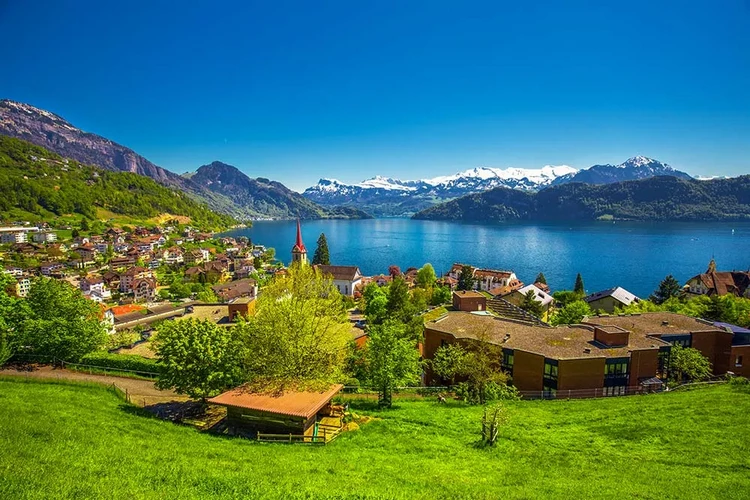 Lake Lucerne Vierwaldstättersee Switzerland dream vacations