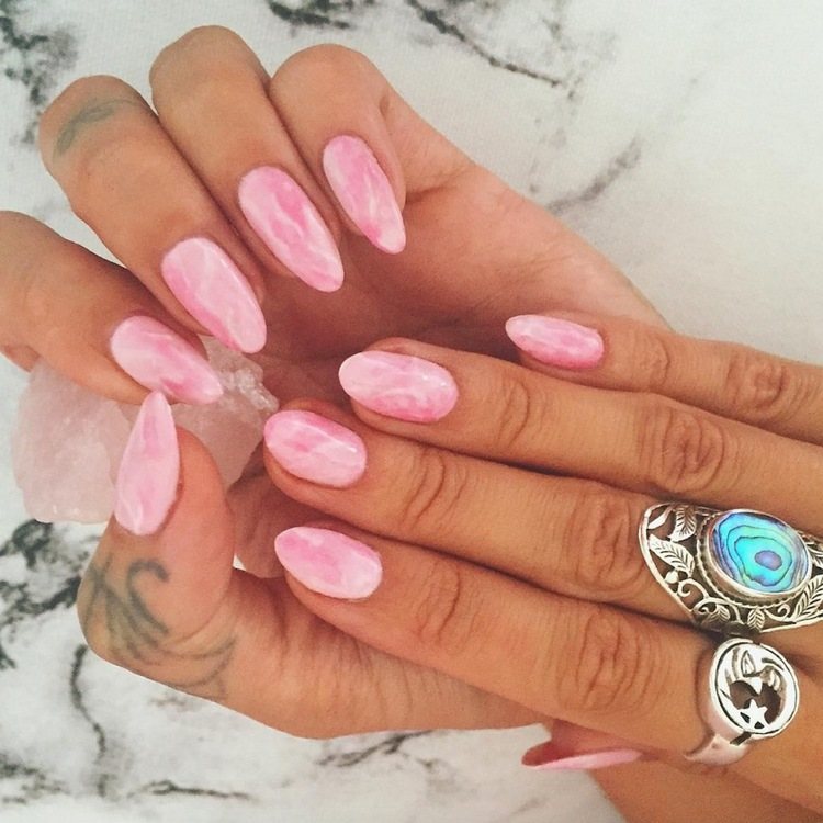 Rose Quartz Nail Art Ideas Feminine Manicure for Spring 2022