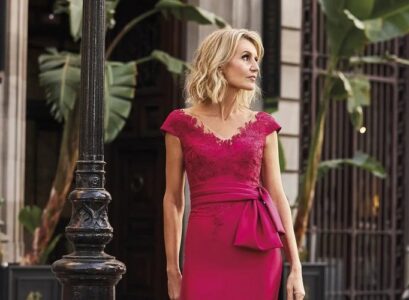 Spring-2022-Fuchsia-Dress-Outfit-Ideas -Latest-Fashion-Trends