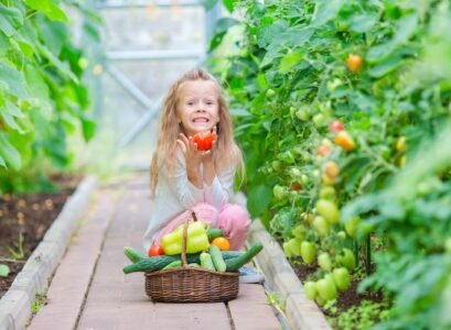What-Greenhouse-Plants-to-Grow-and-Enjoy-Fresh-Fruits-and-Vegetables