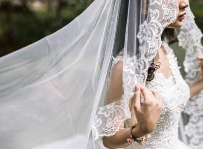 2022-Wedding-Hairstyles-with-Veil-for-Long-Medium-and-Short-Hair