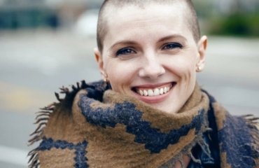 Buzz-cut-for-women-over-50-usual-length-is-between-3-and-5-mm