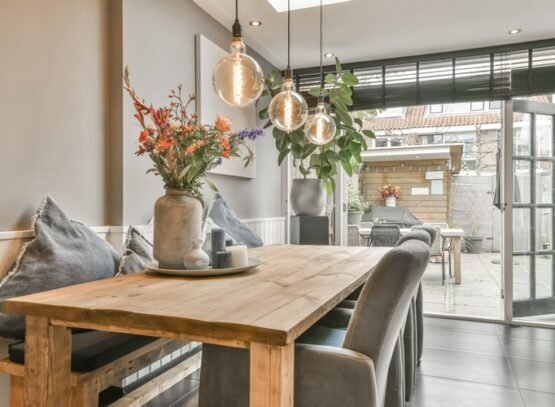 Design-Trends-4-Pro-Tips-for-Decorating-Your-Dining-Room