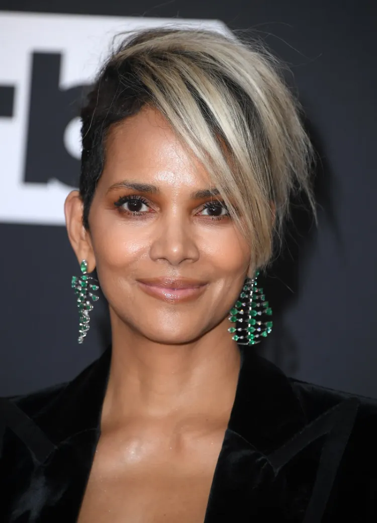 Halle Berry Hairstyle 2022 Pixie Cut
