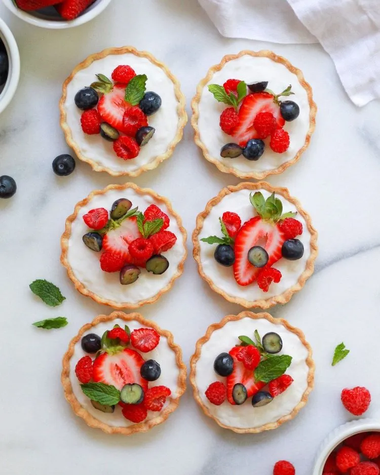 Vanilla Mascarpone Cream Filling for Tartlets