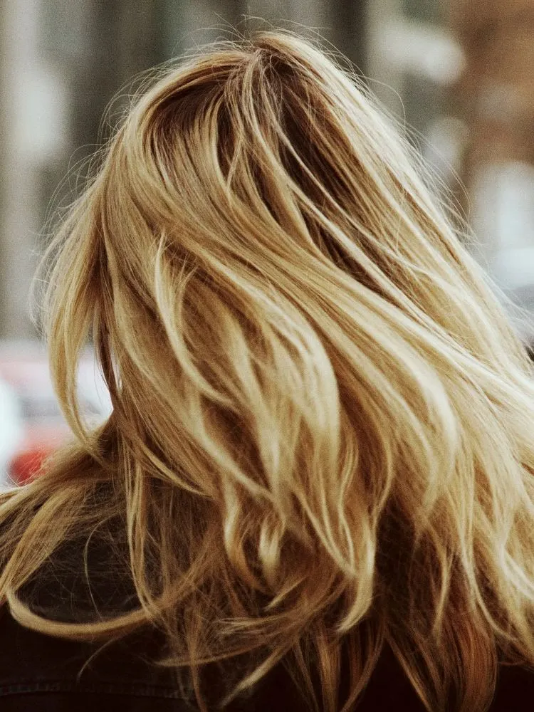 how to lighten your hair with salt water spray