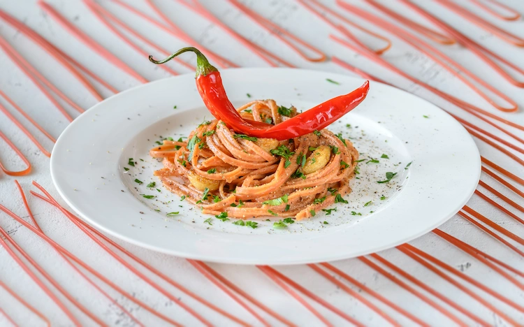 spaghetti aglio olio served in italian style