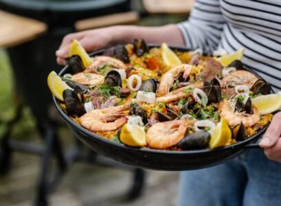 5-Easy-and-Light-Summer-Meal-Recipes-for-a-Delicious-Dinner-with-Friends