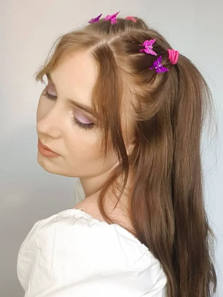 trendy hairstyles for fall 2022 90s hair accessories