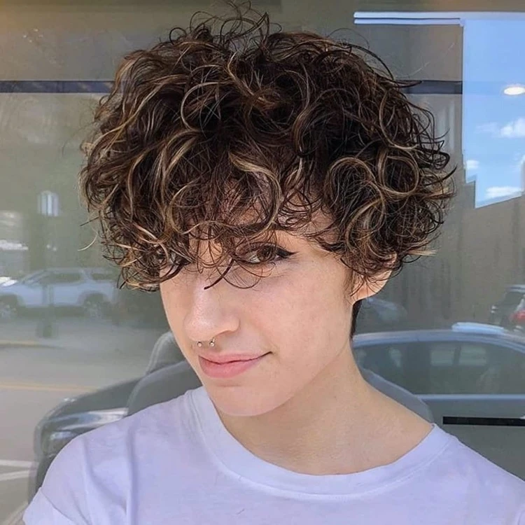 short hairstyles 2022 Bowl Cut for curly hair with highlights