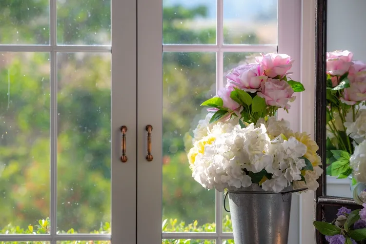 Choose the Right Exterior Window Style tips