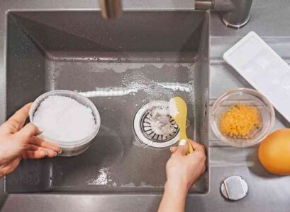 How-to-clean-smelly-drains-with-home-remedies