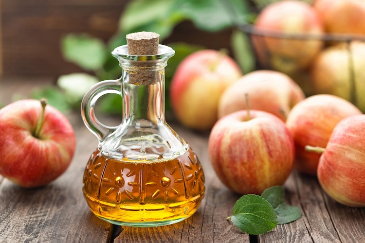 Natural Fat Burners Vinegar has fewer calories than most premade dressings