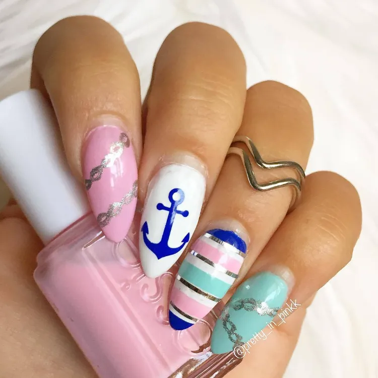 Summer nails trends 2022