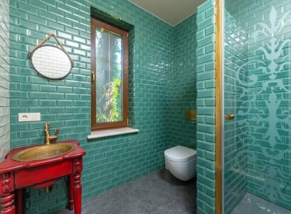 green-tile-color-modern-bathroom